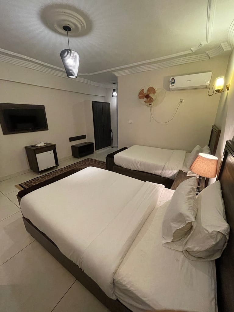 WhatsApp Image 2024-04-20 at 10.17.57 PM (4)